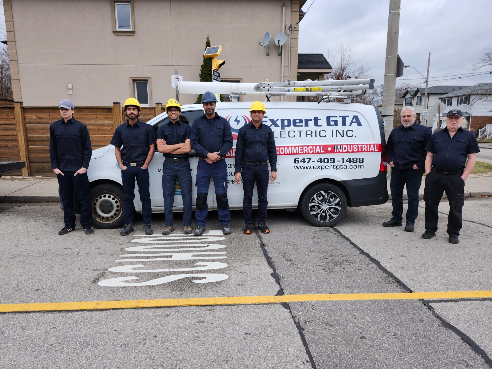 Expert GTA Electric photo 2